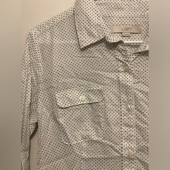 Loft White Button Down Dress Shirt With Black Pin Dots, Size M - Picture 2 of 4